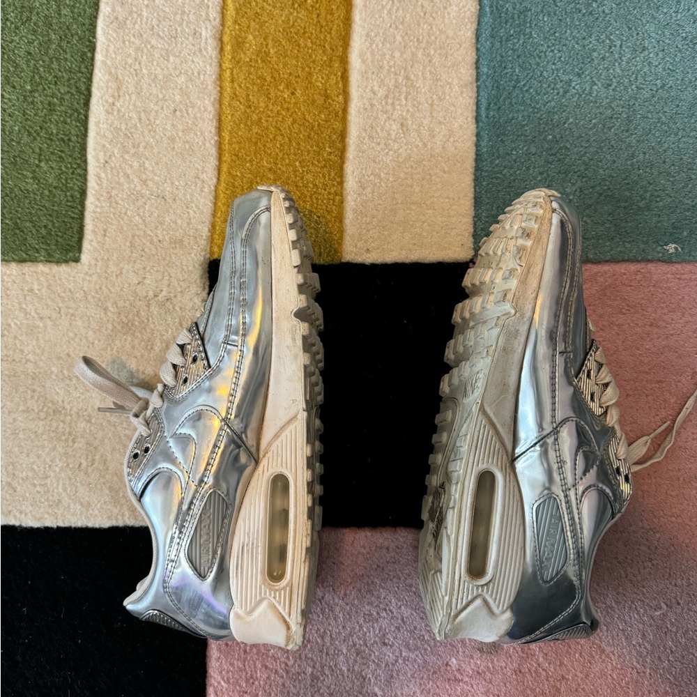 Nike Air Max 90
Metallic Silver (2020) (Women's)